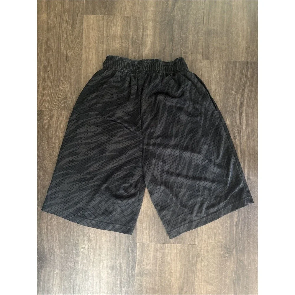 Men’s City Streets Tiger Print Mesh Gray Basketball Shorts Size S 10in inseam